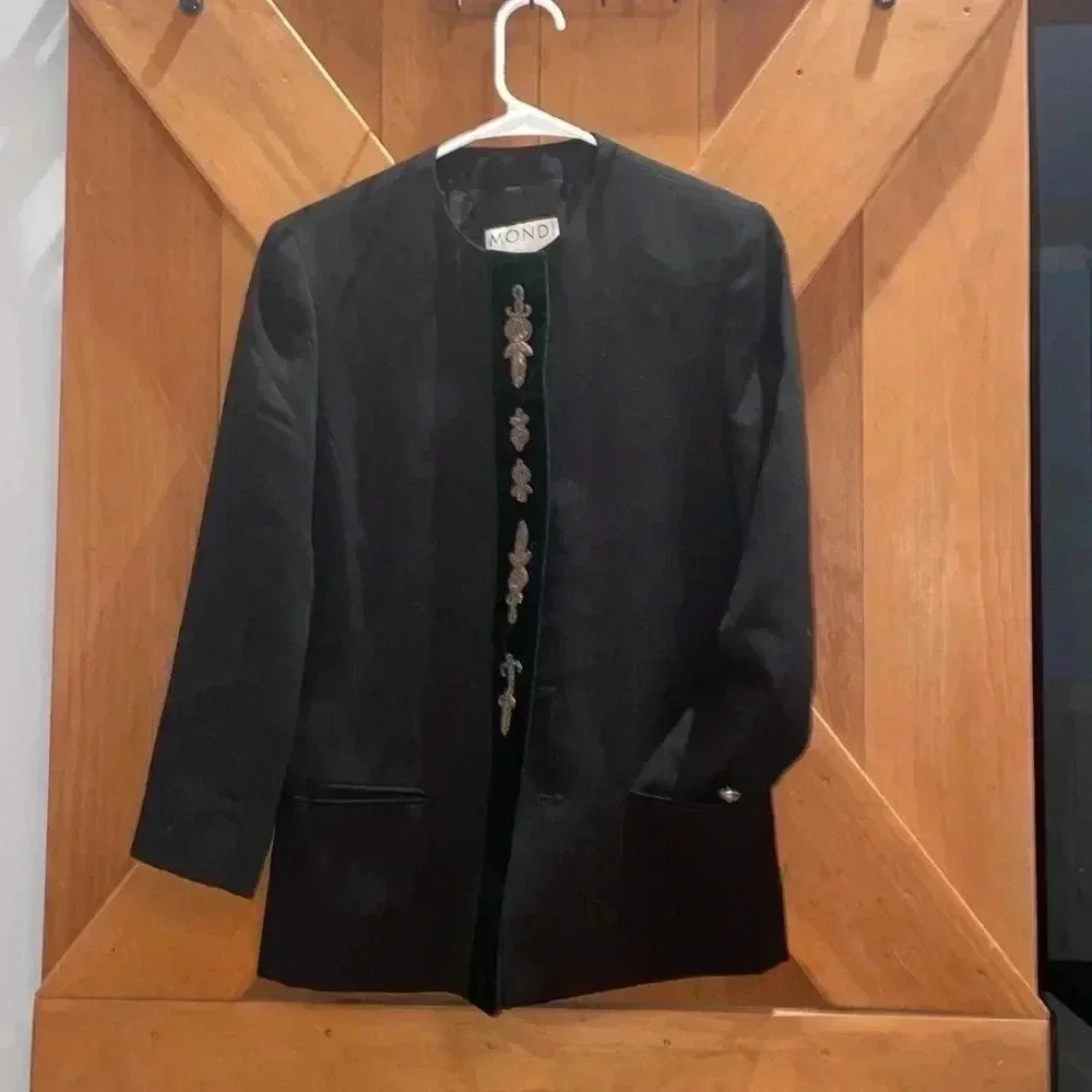 Vintage Mondi Blazer w/Green Velvet Trim- Size 8.
